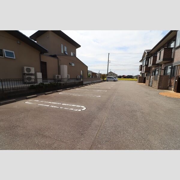 駐車場 (駐車場)