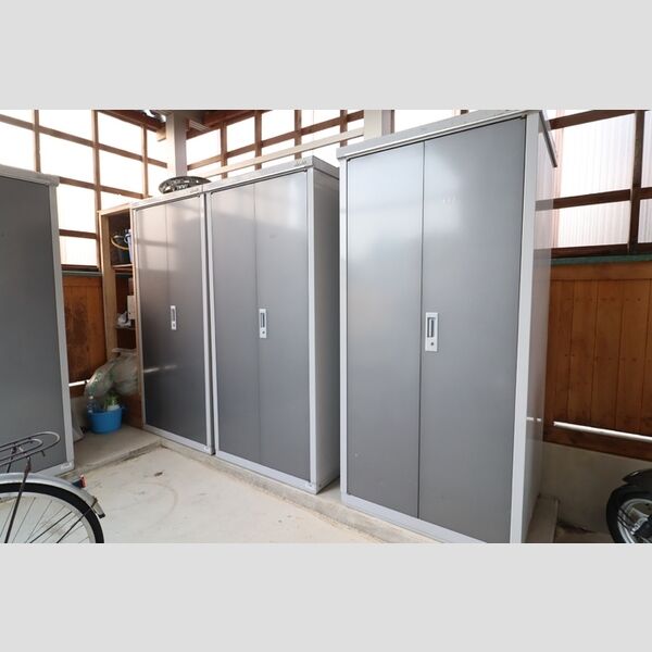 現地周辺 (物置)