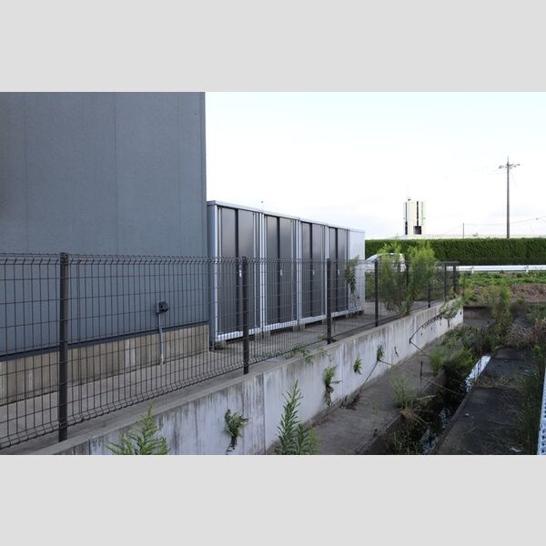 現地周辺 (物置)