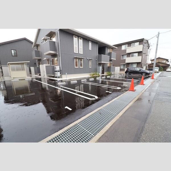 駐車場 (駐車場)