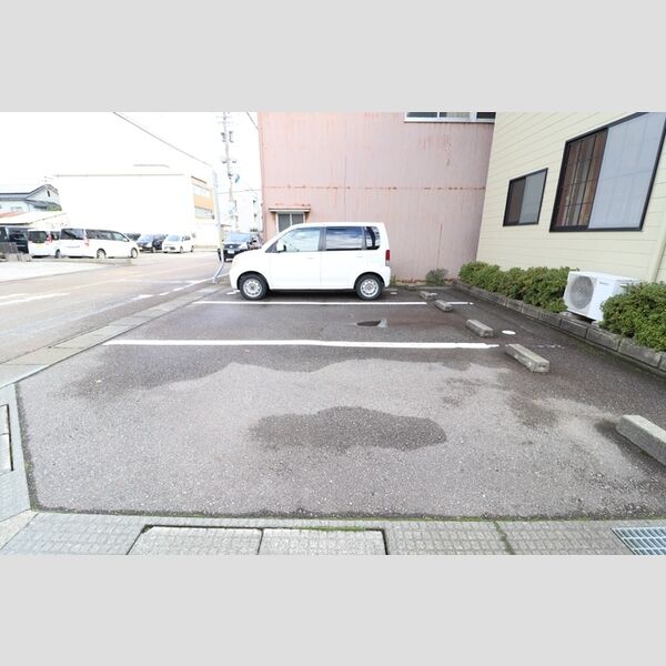 駐車場 (駐車場)