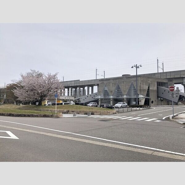 現地周辺 (野々市駅　550m)