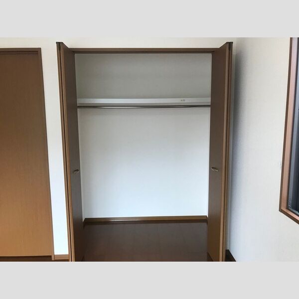 収納 (クローゼット)