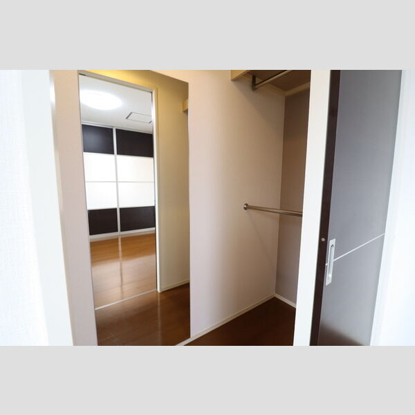 収納 (ウォークインクローゼット)