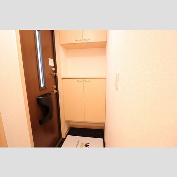 玄関 (玄関　202)