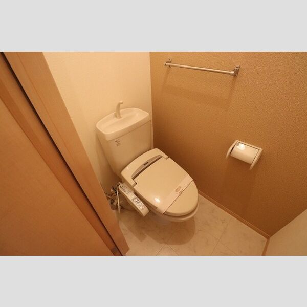 トイレ (トイレ　202)