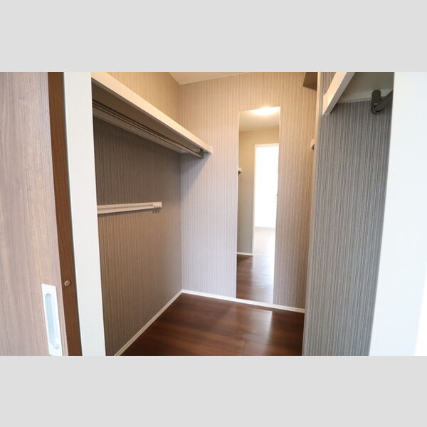 収納 (ウォークインクローゼット)