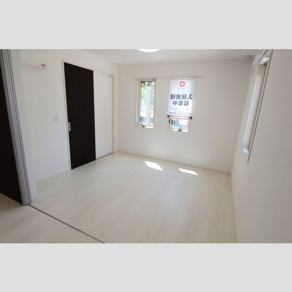 その他 (洋室5.25帖　102)