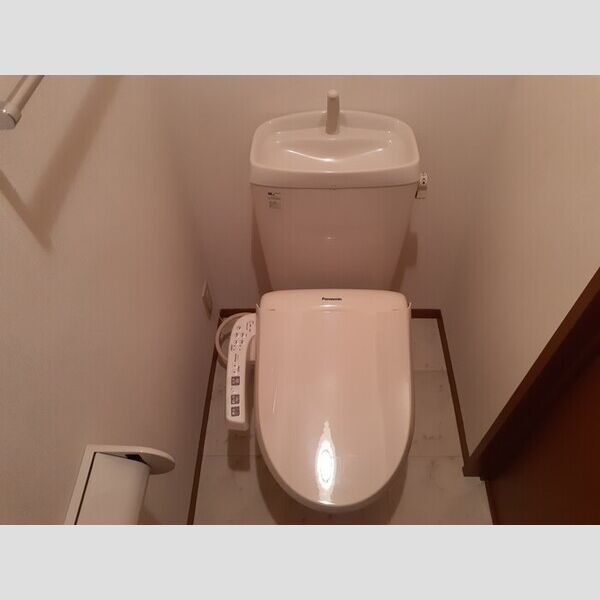 トイレ (温水洗浄暖房便座)