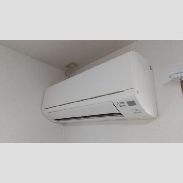 その他設備 (リビングエアコン)