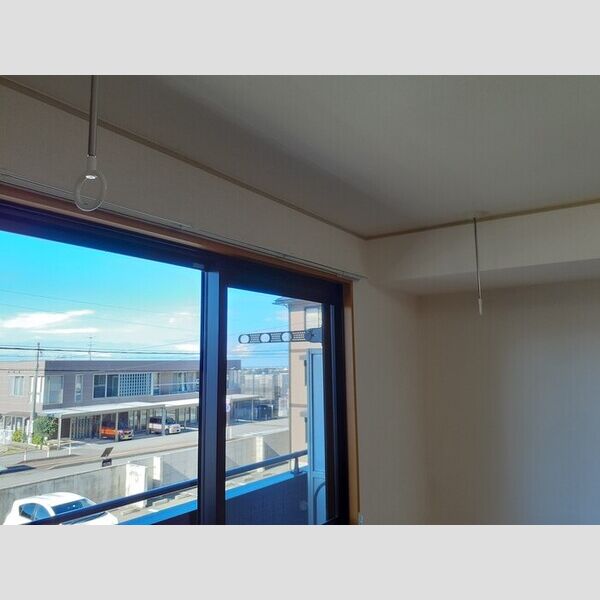 その他設備 (室内物干し)