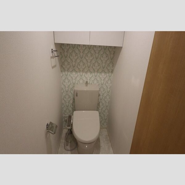 トイレ (トイレ C110)