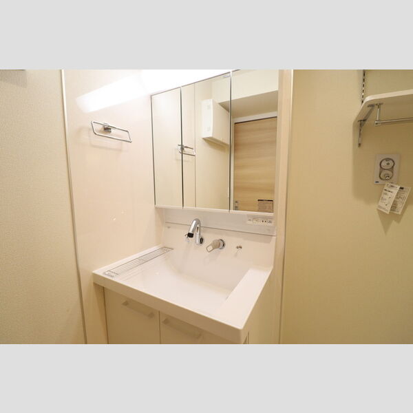 洗面所 (洗髪洗面化粧台)