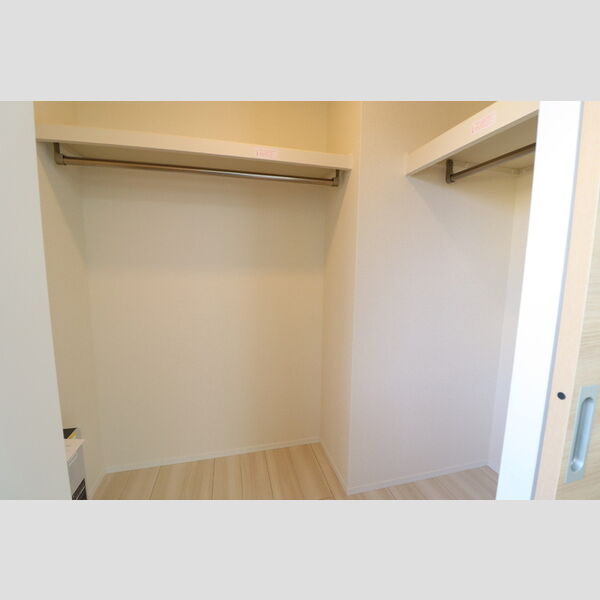 収納 (ウォークインクローゼット)