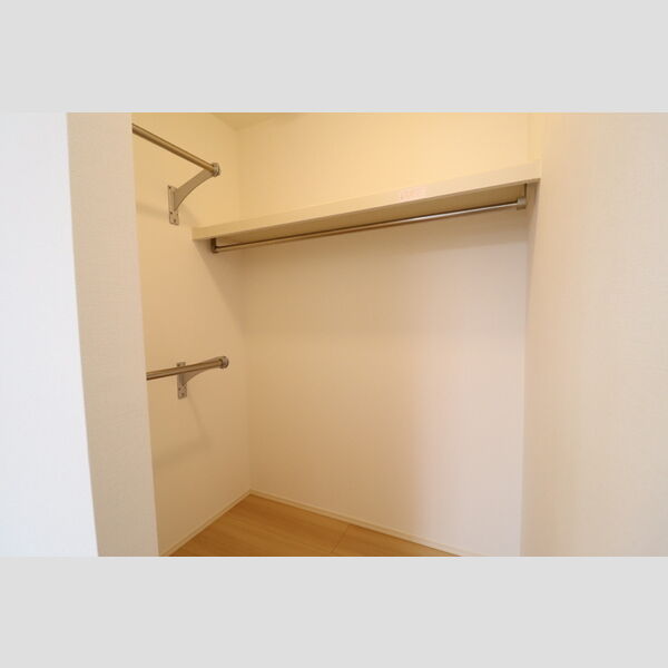 収納 (ウォークインクローゼット)