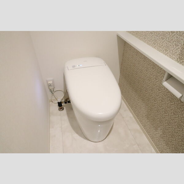 トイレ (温水洗浄暖房便座)