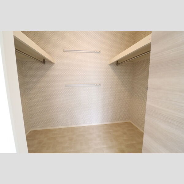 収納 (ウォークインクローゼット)