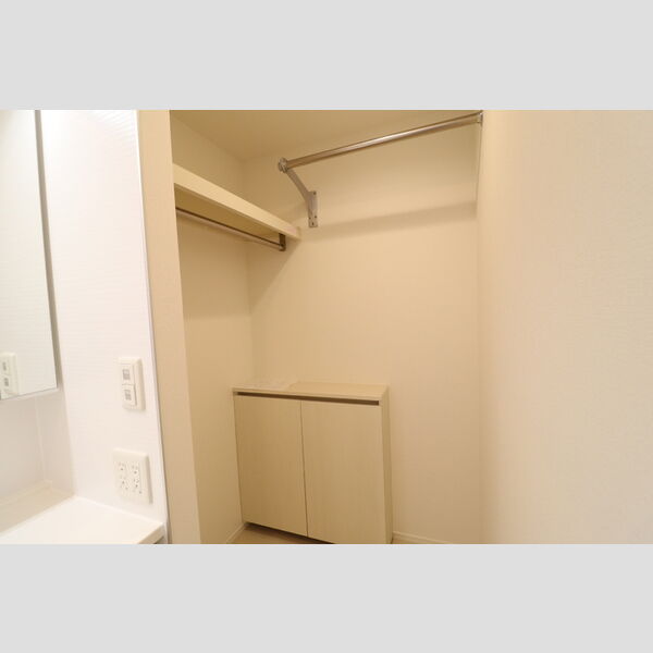 収納 (ウォークインクローゼット)