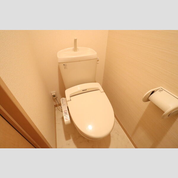 トイレ (温水洗浄暖房便座)