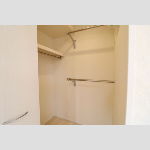 収納 (ウォークインクローゼット)