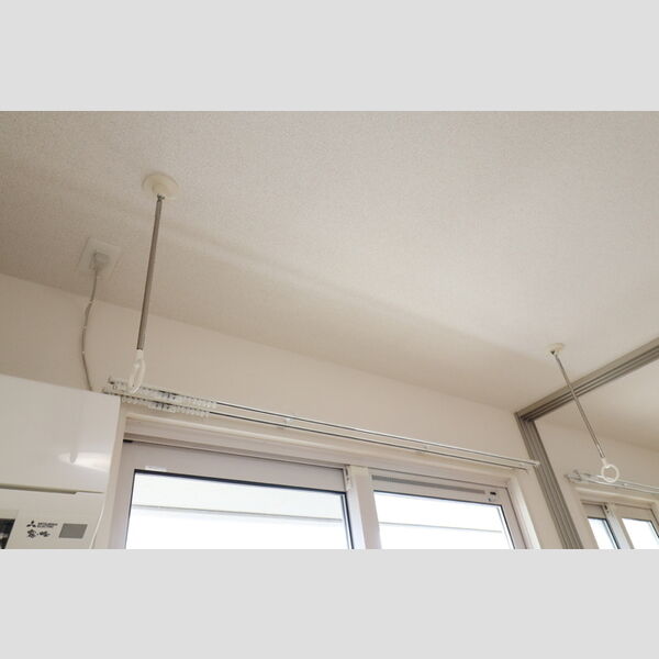 その他 (室内物干し)