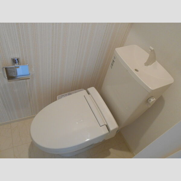 トイレ (トイレ　Ⅱ)