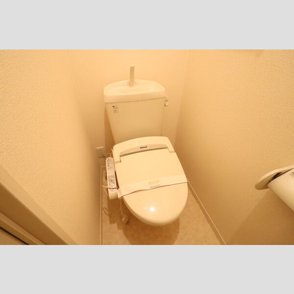 トイレ (温水洗浄暖房便座)