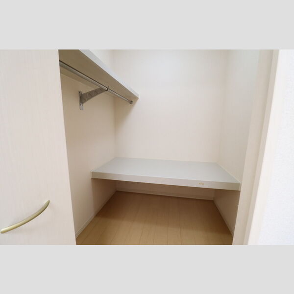 収納 (ウォークインクローゼット)