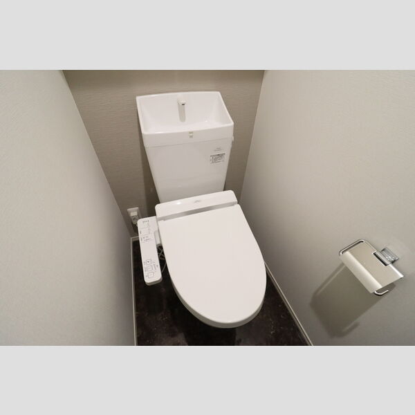 トイレ (温水洗浄暖房便座)