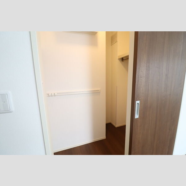 収納 (ウォークインクローゼット)