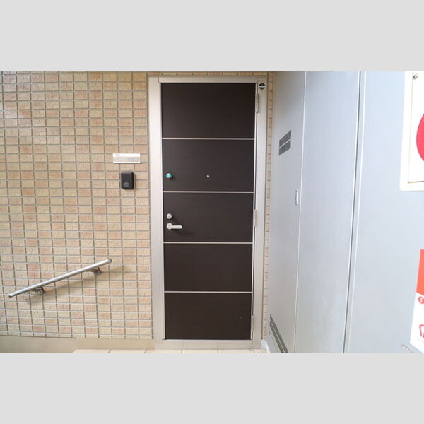 玄関 (エントランス)