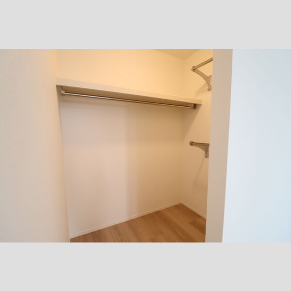 収納 (ウォークインクローゼット)