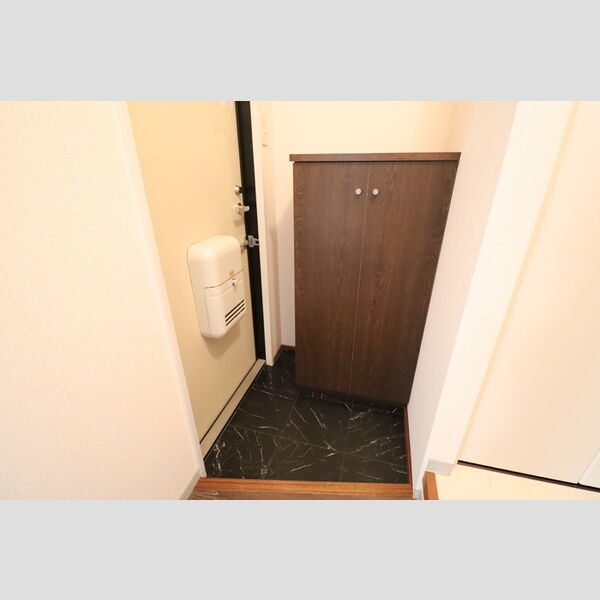 玄関 (玄関)