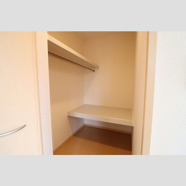 収納 (ウォークインクローゼット)
