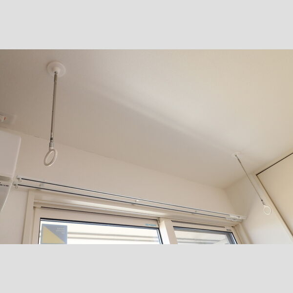 その他 (室内物干し)