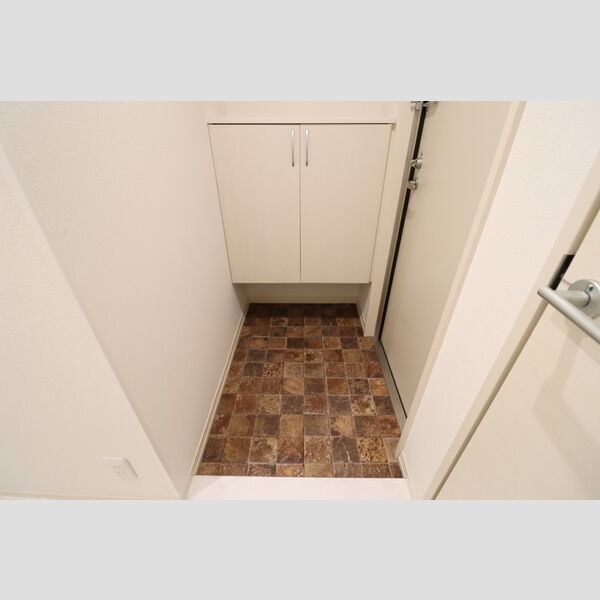 玄関 (玄関)