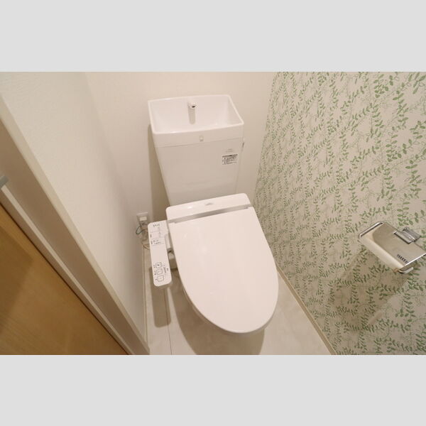 トイレ (温水洗浄暖房便座)