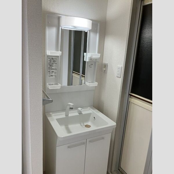 洗面所 (洗髪洗面化粧台)