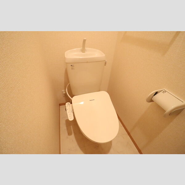 トイレ (温水洗浄暖房便座)