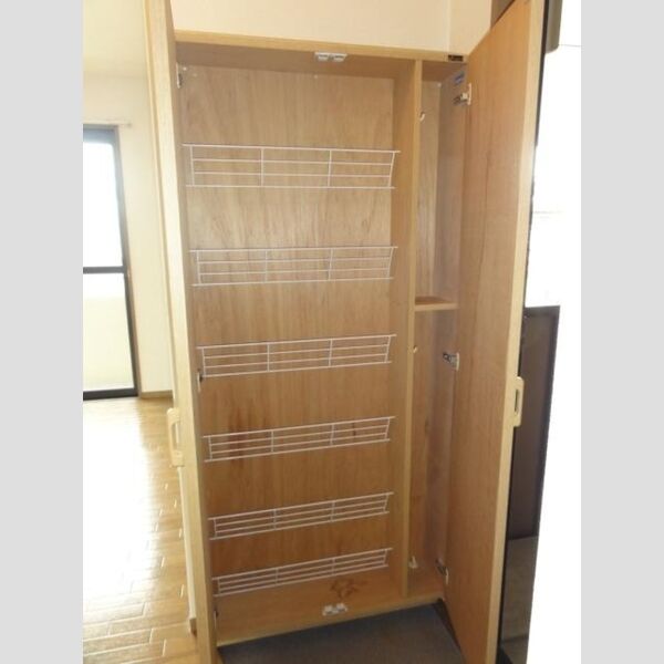 玄関 (シューズボックス)