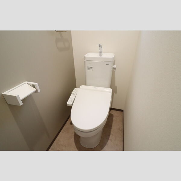 トイレ (温水洗浄暖房便座)