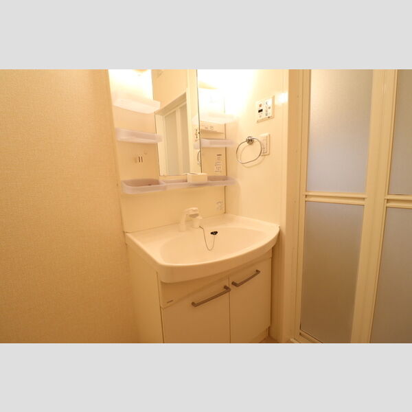 洗面所 (洗髪洗面化粧台)