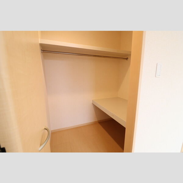 収納 (ウォークインクローゼット)