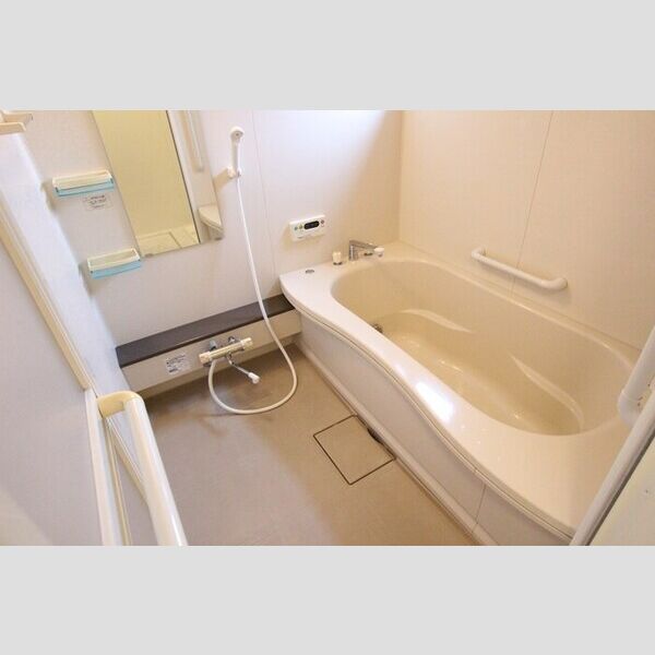 バス (107　追焚機能付きユニットバス)