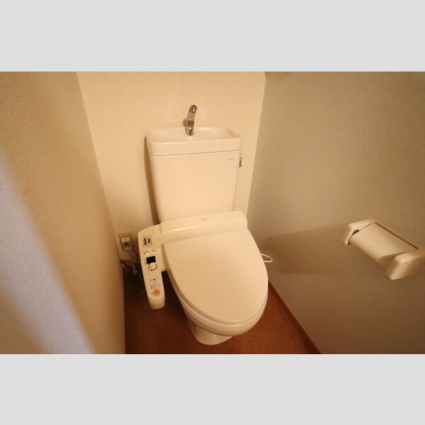 トイレ (温水洗浄暖房便座)