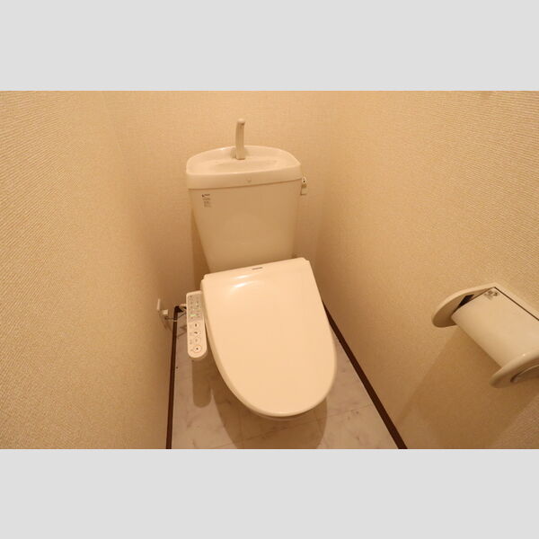 トイレ (温水洗浄暖房便座)