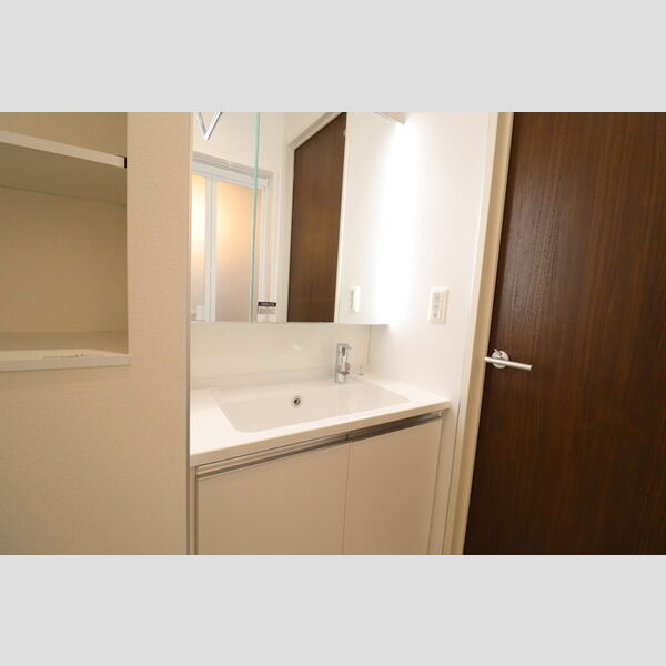 洗面所 (洗髪洗面化粧台)