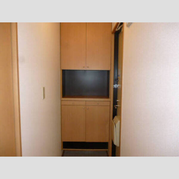 玄関 (103 玄関(内部))