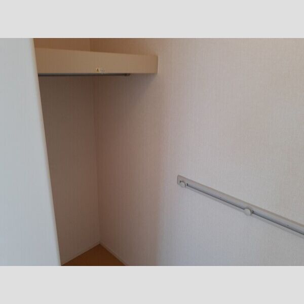 収納 (ウォークインクローゼット)