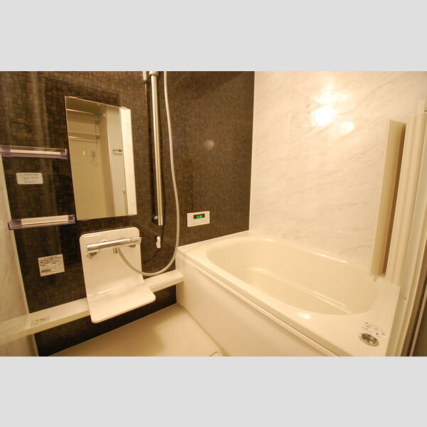 バス (303　追い焚き機能付き風呂)